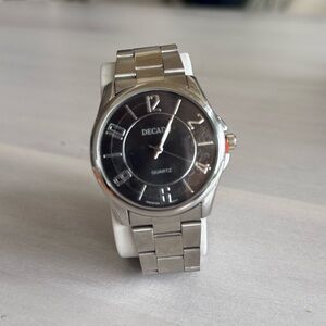 Decade Vintage Silver Men's Watch